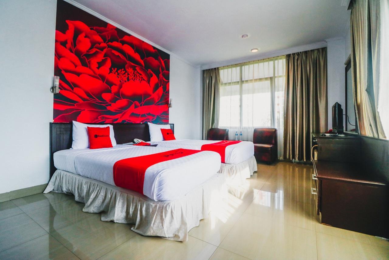 Reddoorz Plus Near Mall Ratu Indah 2 Макасар Екстер'єр фото